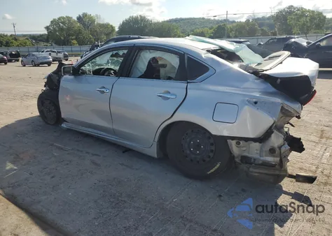 2016 Nissan Altima 2.5 из США, поврежденный, VIN 1N4AL3AP8GN362380